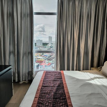 Meritz Hotel Miri Εξωτερικό φωτογραφία